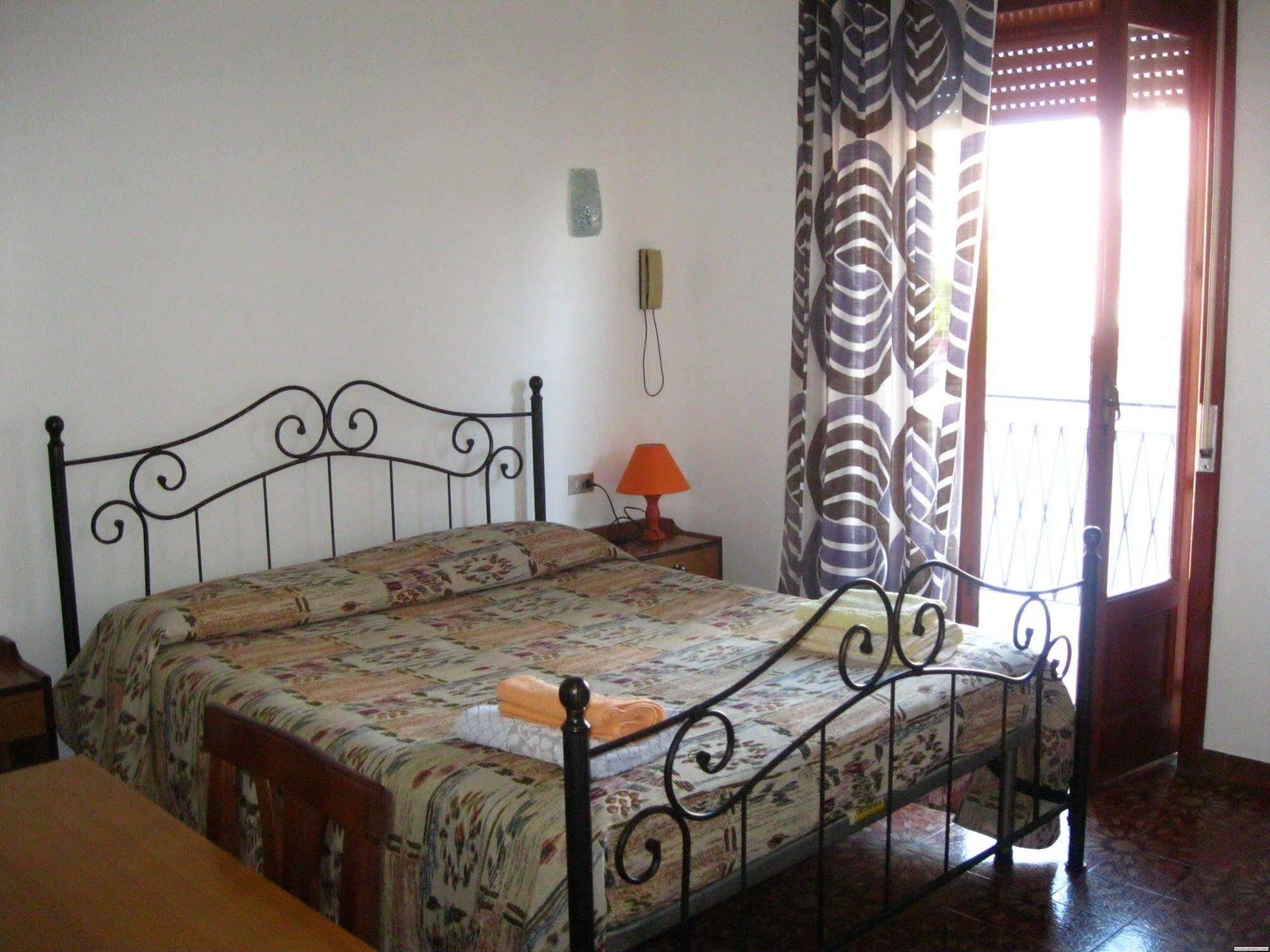 Hotel California Milazzo Exterior foto